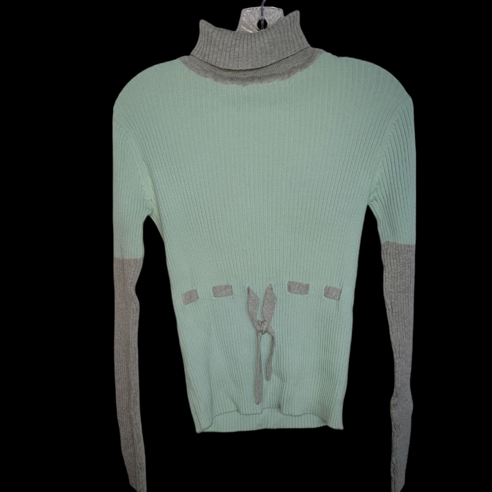 Paradox Sweater Size M